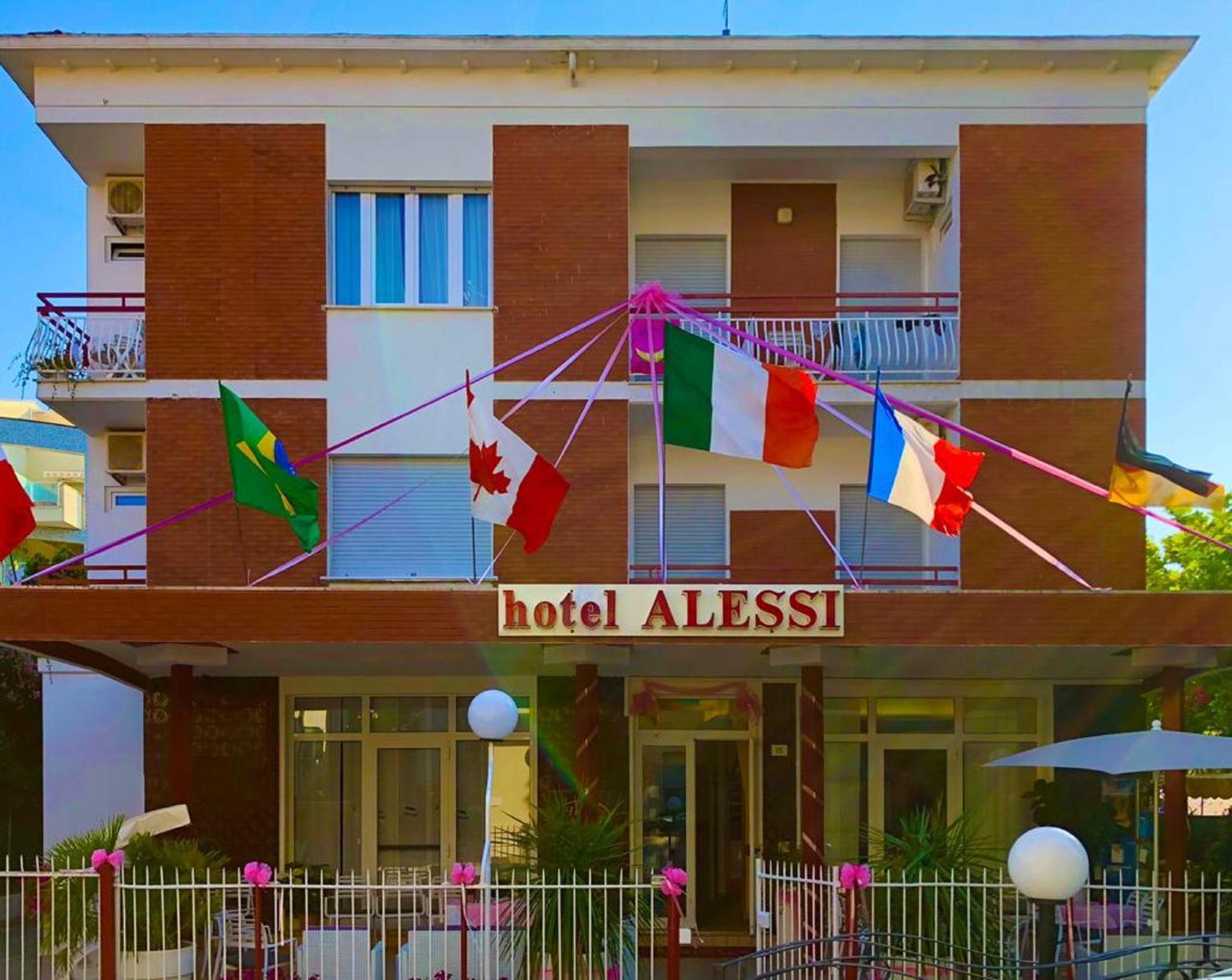 Hotel Alessi** リミニ エクステリア 写真